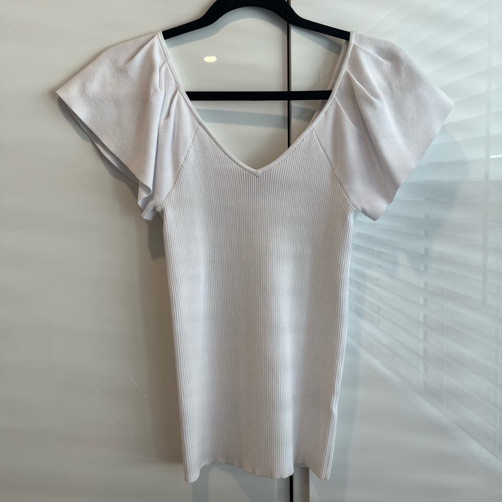 Flutter sleeve top